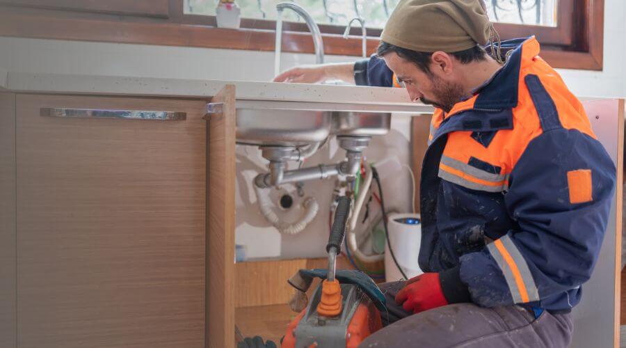 Expert burst pipe repair services in Liberty, KS